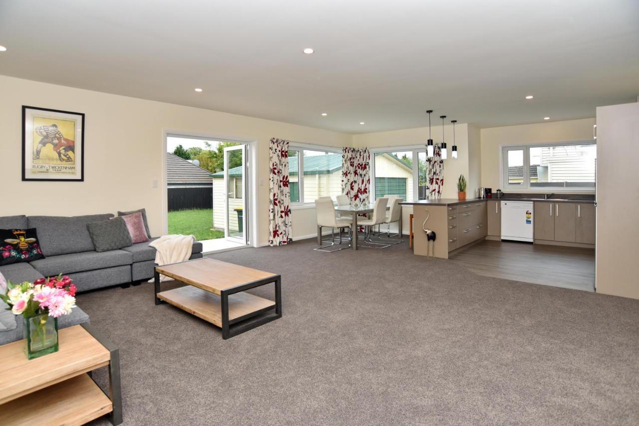 Weston Villa - Spacious & Family Friendly - Bookahome كريستتشيرش المظهر الخارجي الصورة