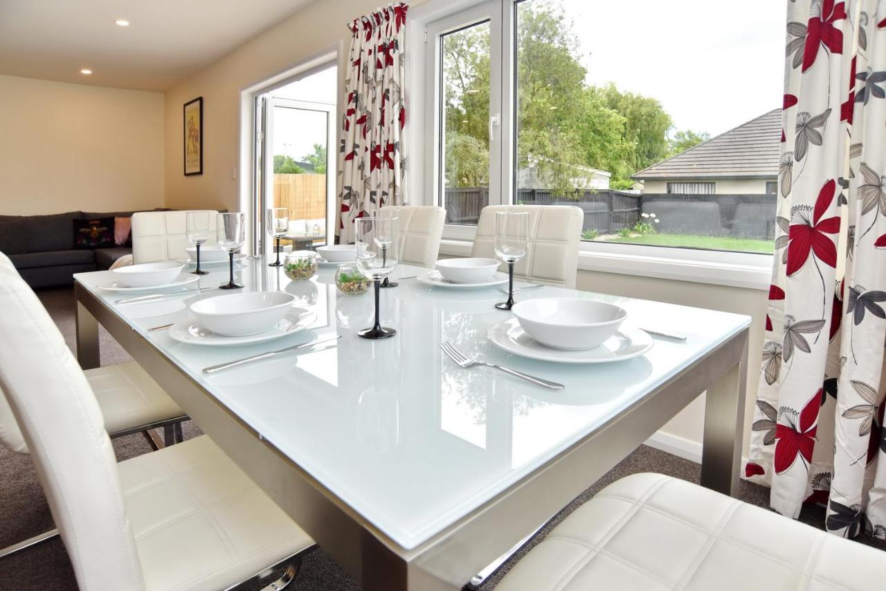 Weston Villa - Spacious & Family Friendly - Bookahome كريستتشيرش المظهر الخارجي الصورة